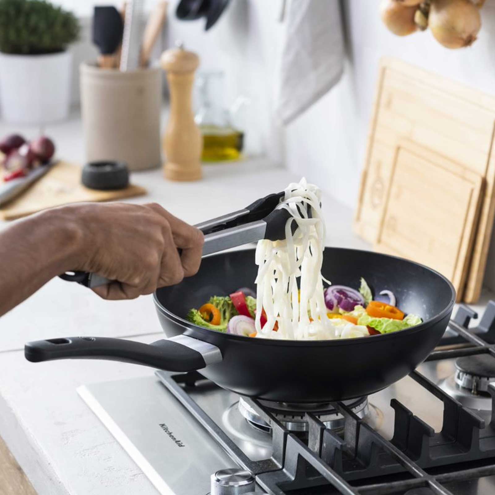 NON STICK WOK PAN 28CM - Image 3